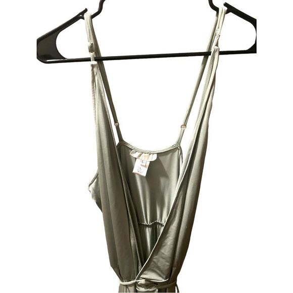 DISCOUNT SHIPPING! Twobirds Lily Pink Sleeveless Wrap Grecian Satin Bridesmaid - Picture 3 of 5